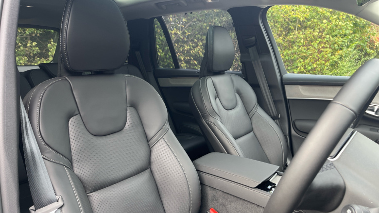 Volvo XC90 2.0 T8 PHEV Ultra Dark 5dr AWD Geartronic Estate